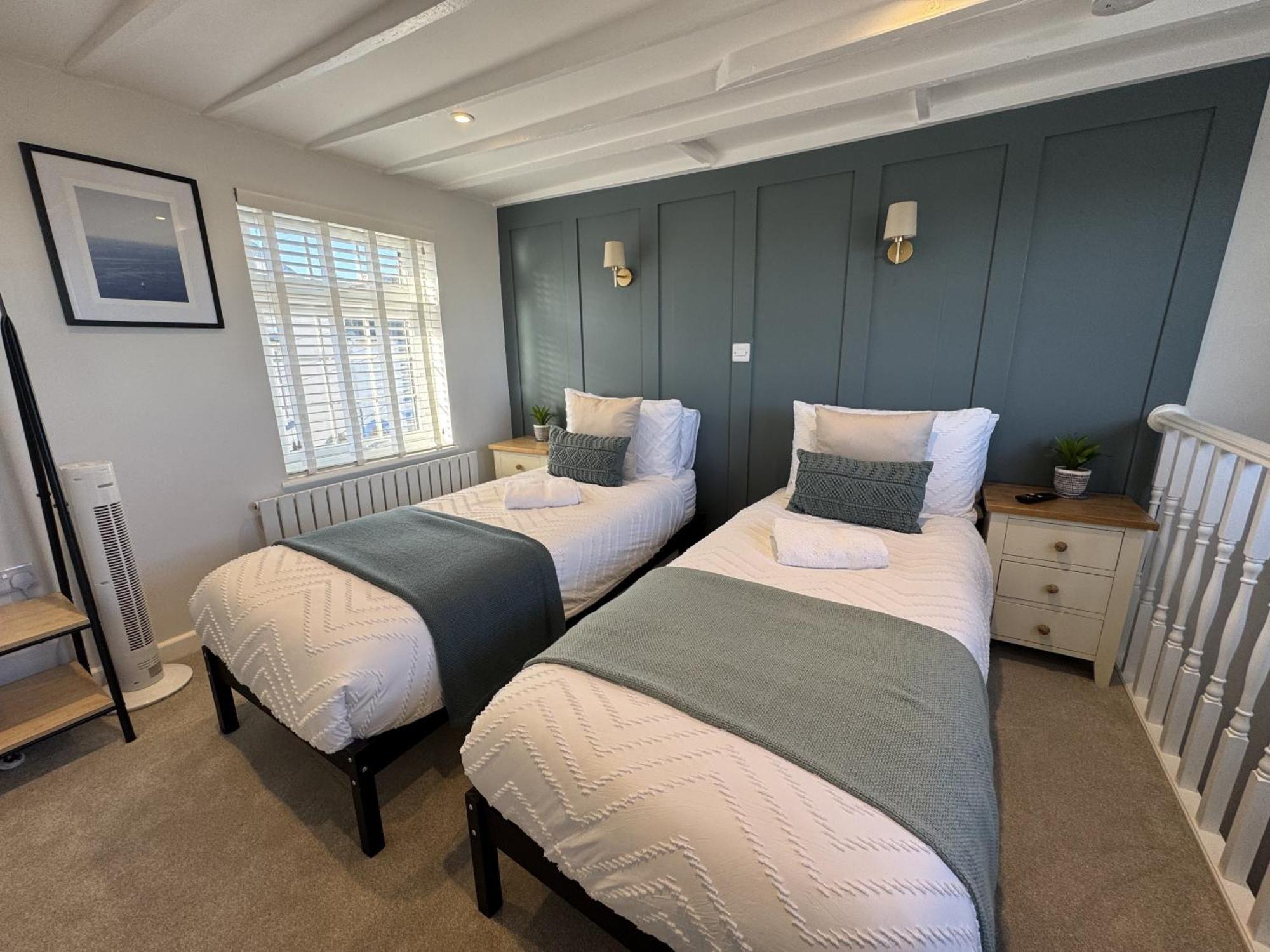 Driftwood House - Luxury Dog-Friendly Townhouse In Cowes, Steps From Marina Villa Cowes  Bagian luar foto